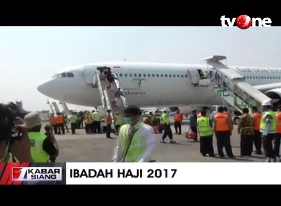 Jemaah Haji Kloter 1 Banjarnegara Tiba di Solo