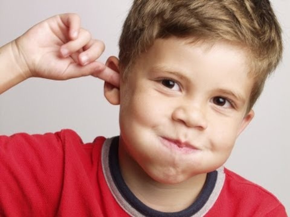 سلوكيات الأطفال: كيف تتعاملين مع مشكلة العند؟