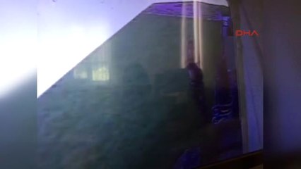 Kocaeli Tişörtleri Başlarına Çekerek Gizlenmeye Çalıştılar