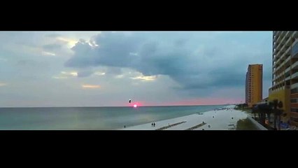 Impresionante OVNI sobre playa de Florida