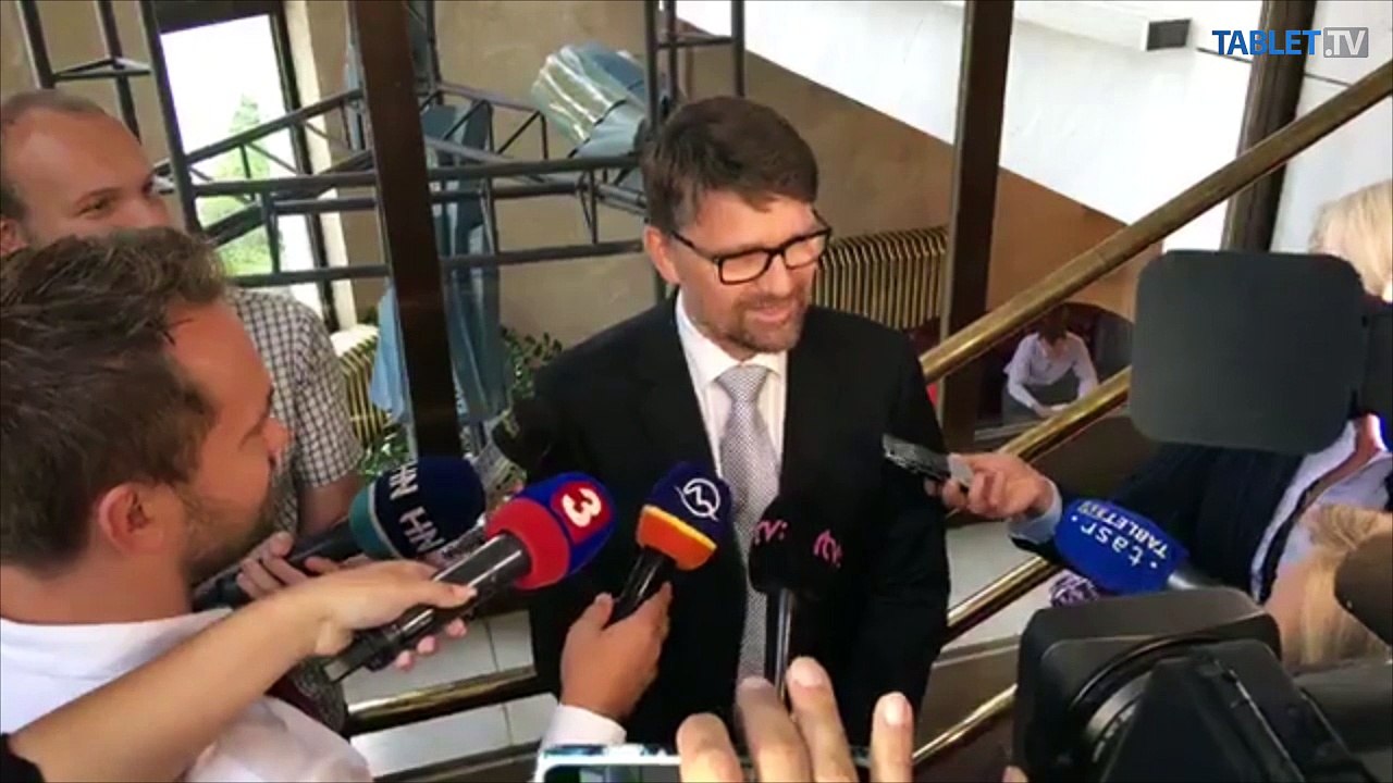 ZÁZNAM: Minister kultúry M. Maďarič k aktuálnemu dianiu v NR SR