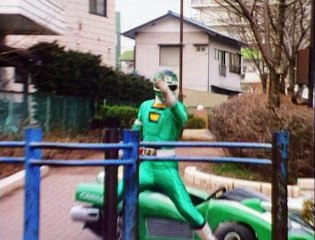 Power Rangers - 5x08 - Bicycle Built For The Blues