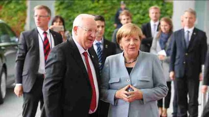 Rivlin aborda situación en Oriente Medio con Merkel al cierre de gira alemana