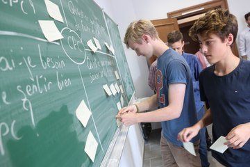 EPC: Cours d'éducation à la philosophie et à la citoyenneté