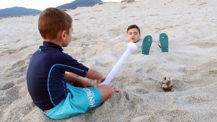 ENTERRÉS DANS LE SABLE PAR UN MAUVAIS GÉNIE ! ✨