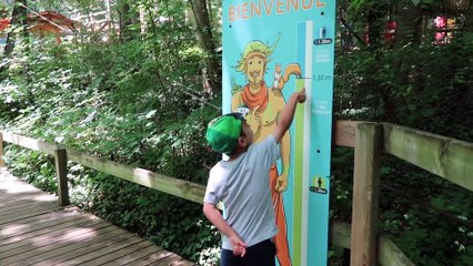 PARCOURS FUN DANS LA FORÊT À CITY AVENTURE