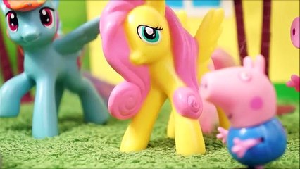 Pig George da Família Peppa Pig Salva os Pôneis do Lobo Mau! Novelinha Em Português Brinqu