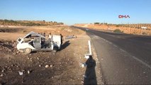 Şanlıurfa Tır'ın Çarptığı Otomobil Sürücüsü Yaralandı