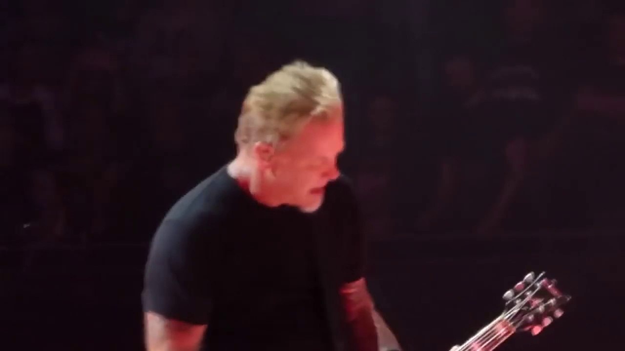 James Hetfield Metallica Accident of stage Vidéo Dailymotion