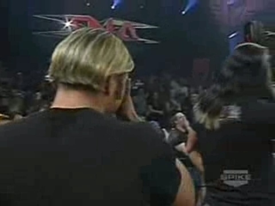 Christy Hemme v Awesome Kong (01/11/07)