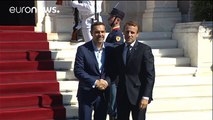 Macron em Atenas para falar de reformas com Tsipras