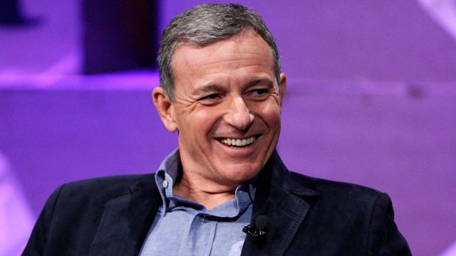 Disney CEO Bob Iger Reveals Streaming Service Will Include Star Wars & Marvel Movies | THR News