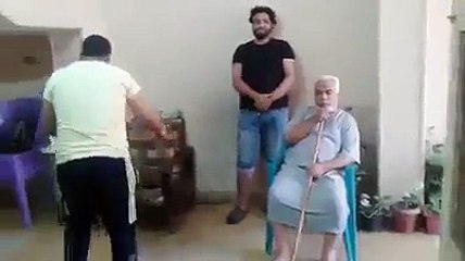 Ayarı tutmayan arap kabilesi :)