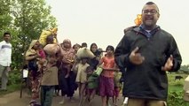 Myanmar conflict Rohingya refugee surge hits Bangladesh - BBC News