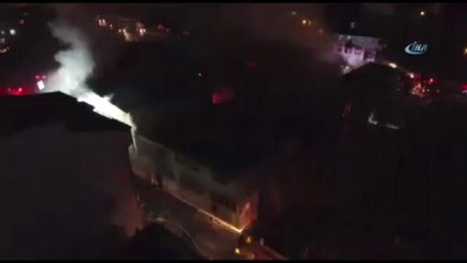 Arnavutköy'deki Boya Fabrikası Yangını: 2 İtfaiye Eri Yaralandı