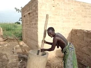 Burkina Faso : Préparation du Mil