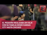 Niño saluda a todos los tripulantes de un avión