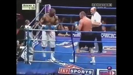 Boxer Dislocates Shoulder During Fight  What Happens Next Will Shock You