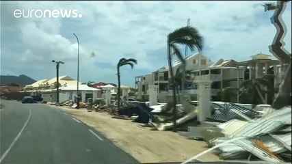 На улицы вышли мародеры