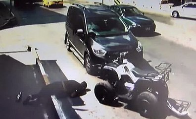 Aracın Çarptığı Atv Sürücüsü Havaya Uçtu