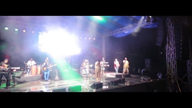 Teddy Afro - ወደ ፍቅር ጉዞ __ Full concert video _ Addis Ababa