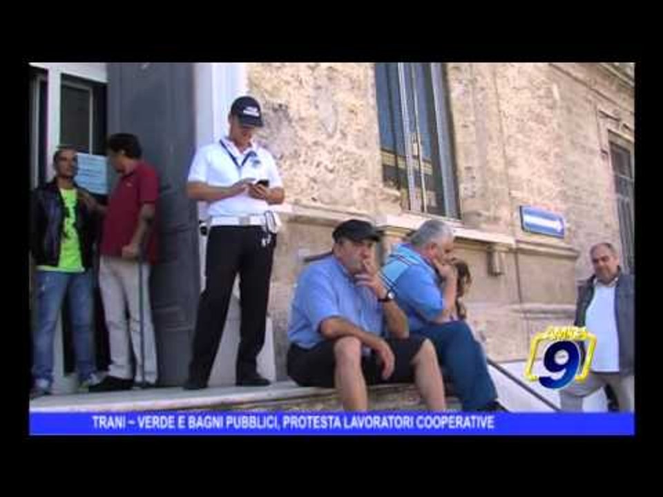 TRANI | Verde e bagni pubblici, protesta lavoratori cooperative