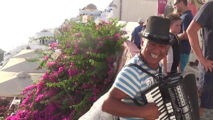 Eu17.30-32 Santorini, Akrotiri Ruins, Oia, Jun-Jul 2017.