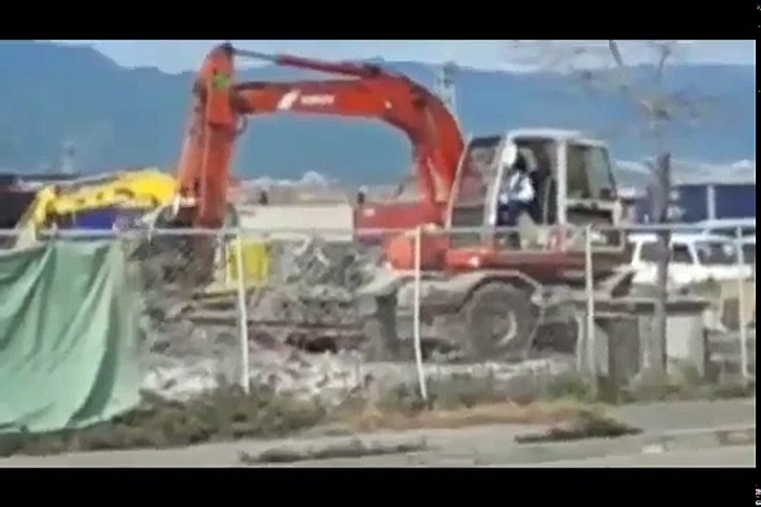 amazing bobcat tricks, amazing excavator driving skills, awesome people doing amazing thin
