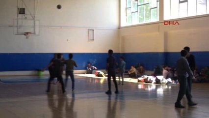 Bolu 94 Kaçak Göçmeni Tesiste Bırakıp Kaçtı