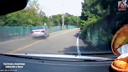 WORLDS MOST CRAZY DRIVERS! Road Driving Fail Compilation 2017