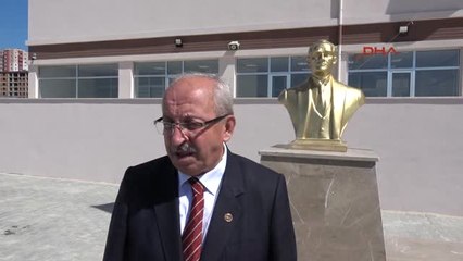 Tekirdağ Valiliği'ne Devrilen Okula Atatürk Büstü Konuldu