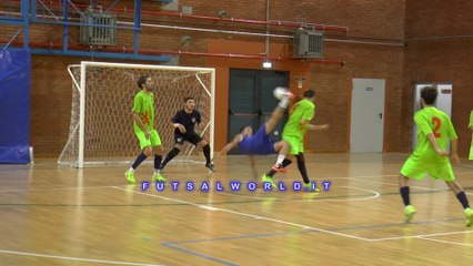 .... rovesciata e . . . .    di Gabriele Migliano ( Milano Calcio a 5 )