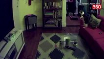Rrenqethese/ Adoleshenti poston ne twitter videon ku kap ne kamera fantazmen ne shtepine e tij (360video)