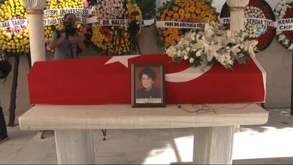 Türkiye'nin İlk Kadın Bakanı Türkan Akyol Son Yolculuğuna Uğurlandı