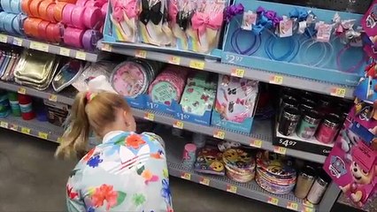 WE FOUND JOJO BOWS AT WALMART! Day 57