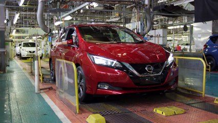 New Nissan LEAF Production - Final Inspection