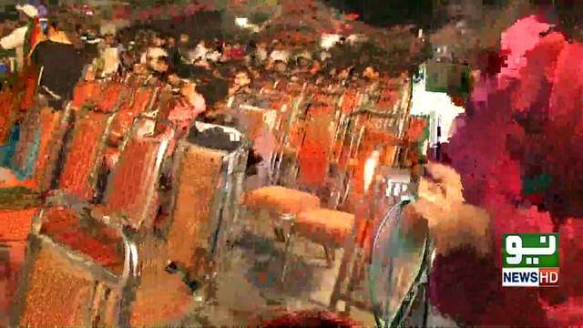 Empty chairs during Imran Khan's speech at NA 120 Jalsa.