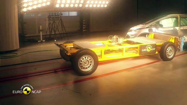 Opel/Vauxhall Ampera-e - Crash Tests 2017