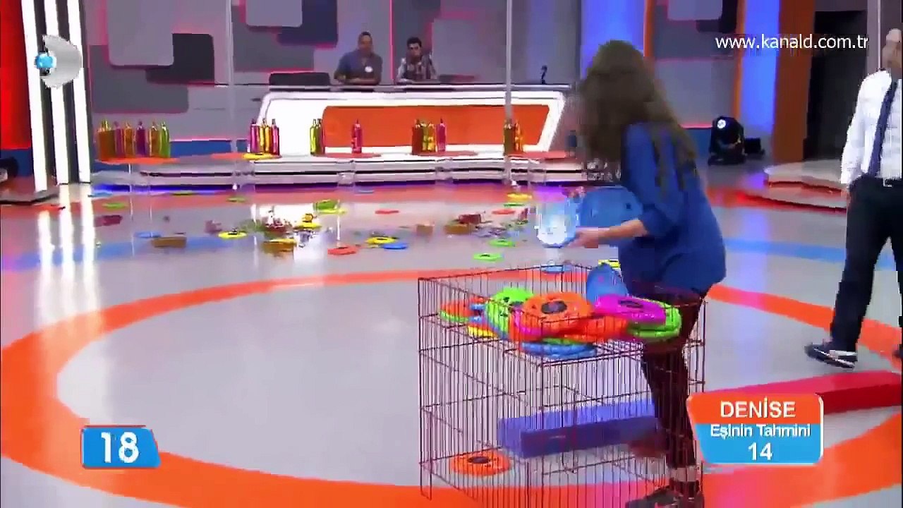 KAHKAHA TUFANI ! Denise Az Kalsın Ben Bilmem Eşim Biliri kapattırıyordu.! ( HAMAM TASI DA