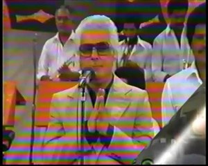 Fernando Villalona y Orq.  - Asi Es La Vida - MICKY SUERO CANAL