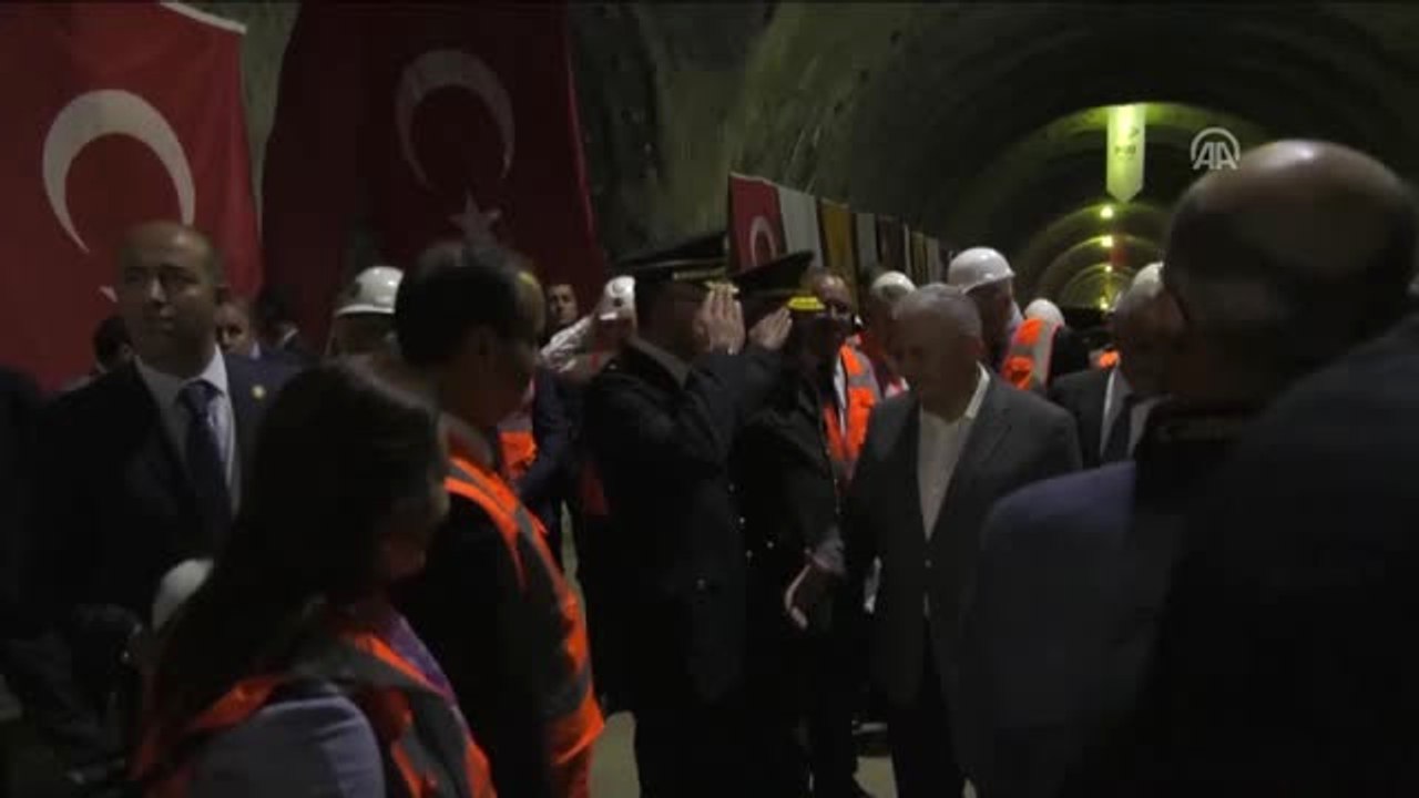 Başbakan Yıldırım Sabuncubeli Tünelleri'nin "Işık Gördü" Törenine Katıldı