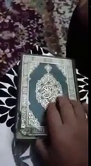 شاهد كيف دودة تأكل مابين الحروف دون ان تمس حرف واحد لن تصدق