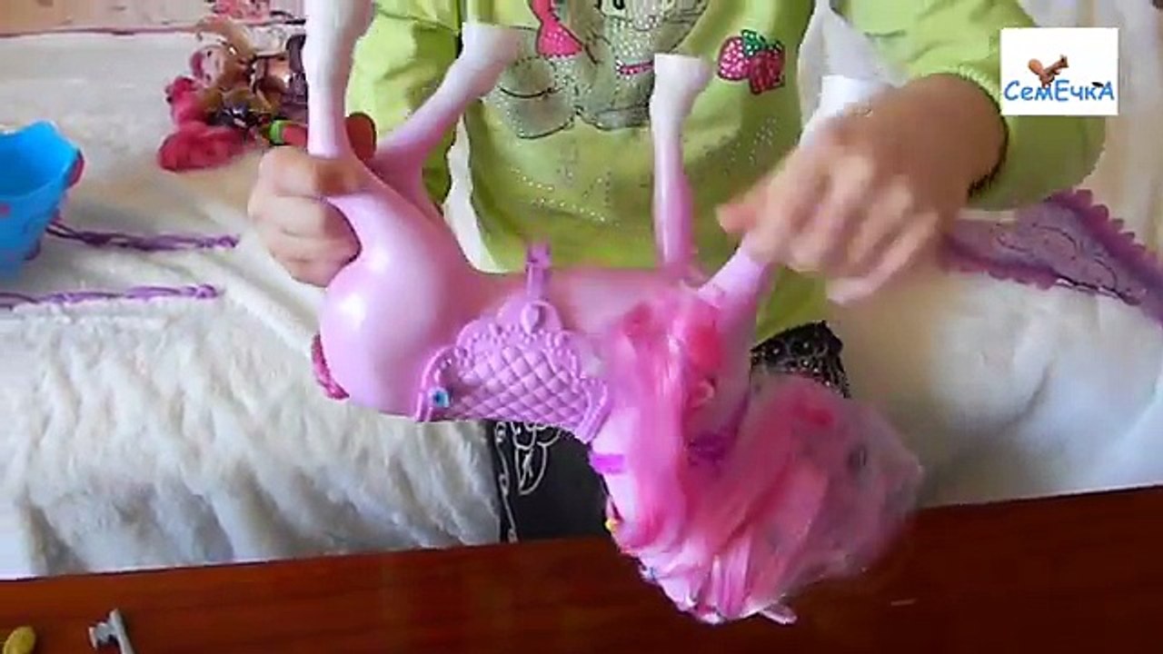 Et de dessin animé char pegasus jouet volant de look princesse fée Barbie Mariposa b