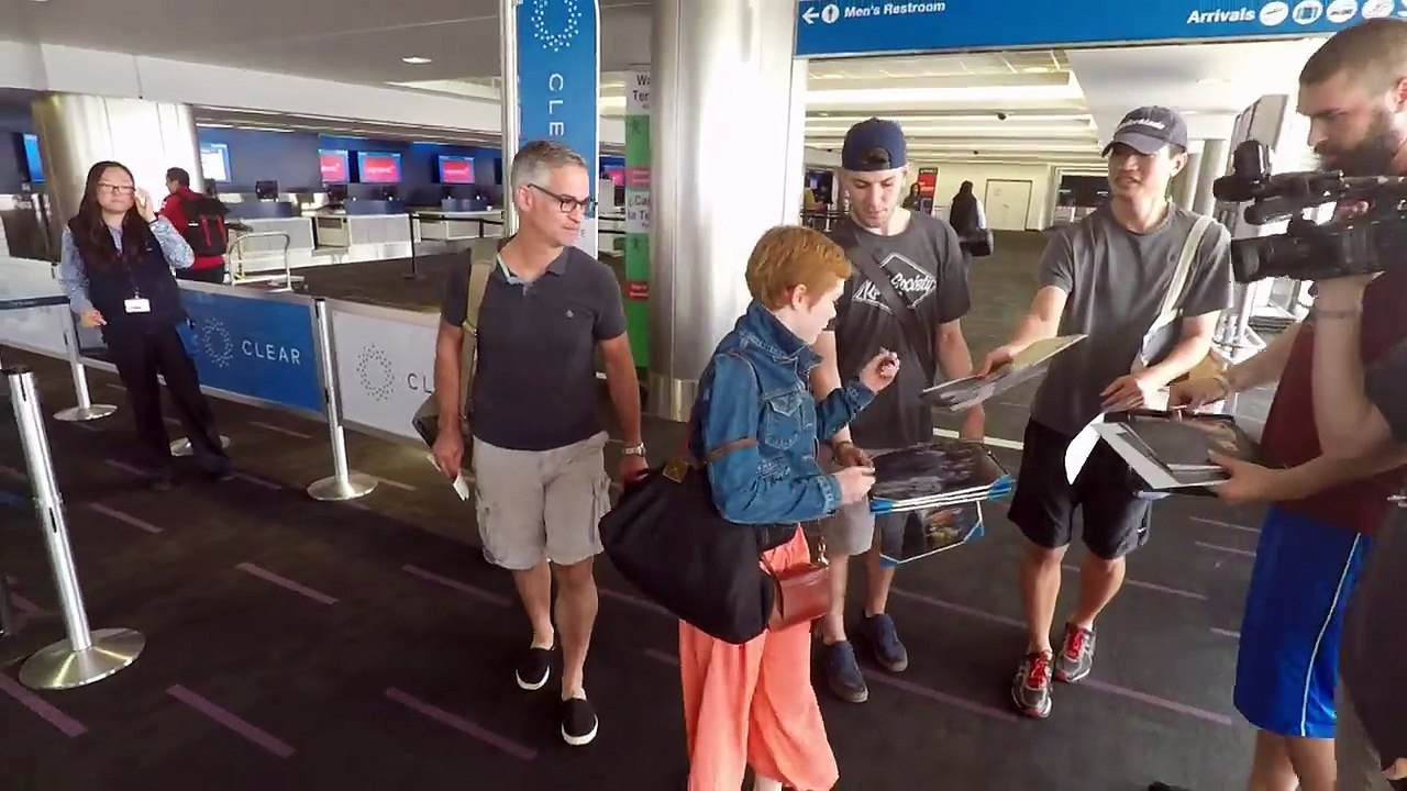 Young Star Sophia Lillis Signs Autographs At LAX