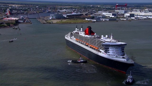 Saint-Nazaire: Le Queen-Mary 2 vu du ciel - Nantes Bretagne Télé