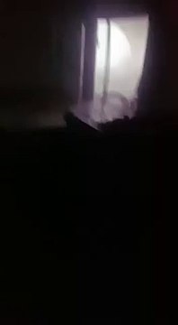 Des vagues rentrent dans le salon de cette maison sous l'ouragan Irma !