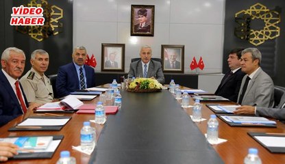 (9 Eylül 2017) VALİ  KAMÇI ,  UYUŞTURUCU İLE MÜCADELE  TOPLANTISINA  BAŞKANLIK ETTİ…