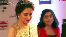 Madhuri Dixit Shows Off H0T Navel In Saree _ Filmfare Awards