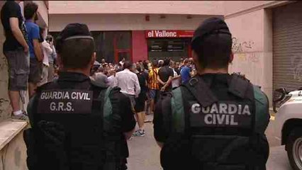 Guardia Civil registra local en Valls en busca de material para el referéndum