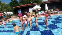 Champion Hotel mini club havuzda yarışmalar , eğlenceli çocuk videosu